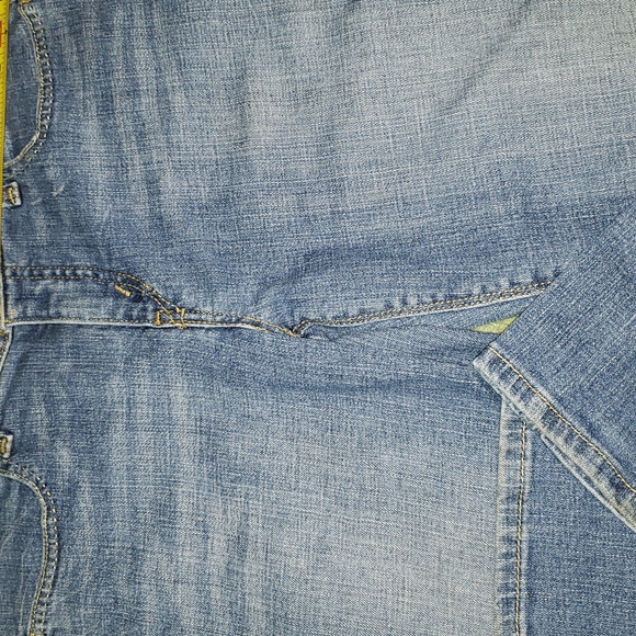 Levi's Vintage 526 Blue Bootcut Jeans - Picture 9 of 11